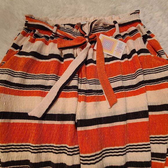 LuLaRoe Dianne XL Crinkle Wide-Leg Paper Bag Ruffle Pants With Tie NWT - Picture 3 of 5